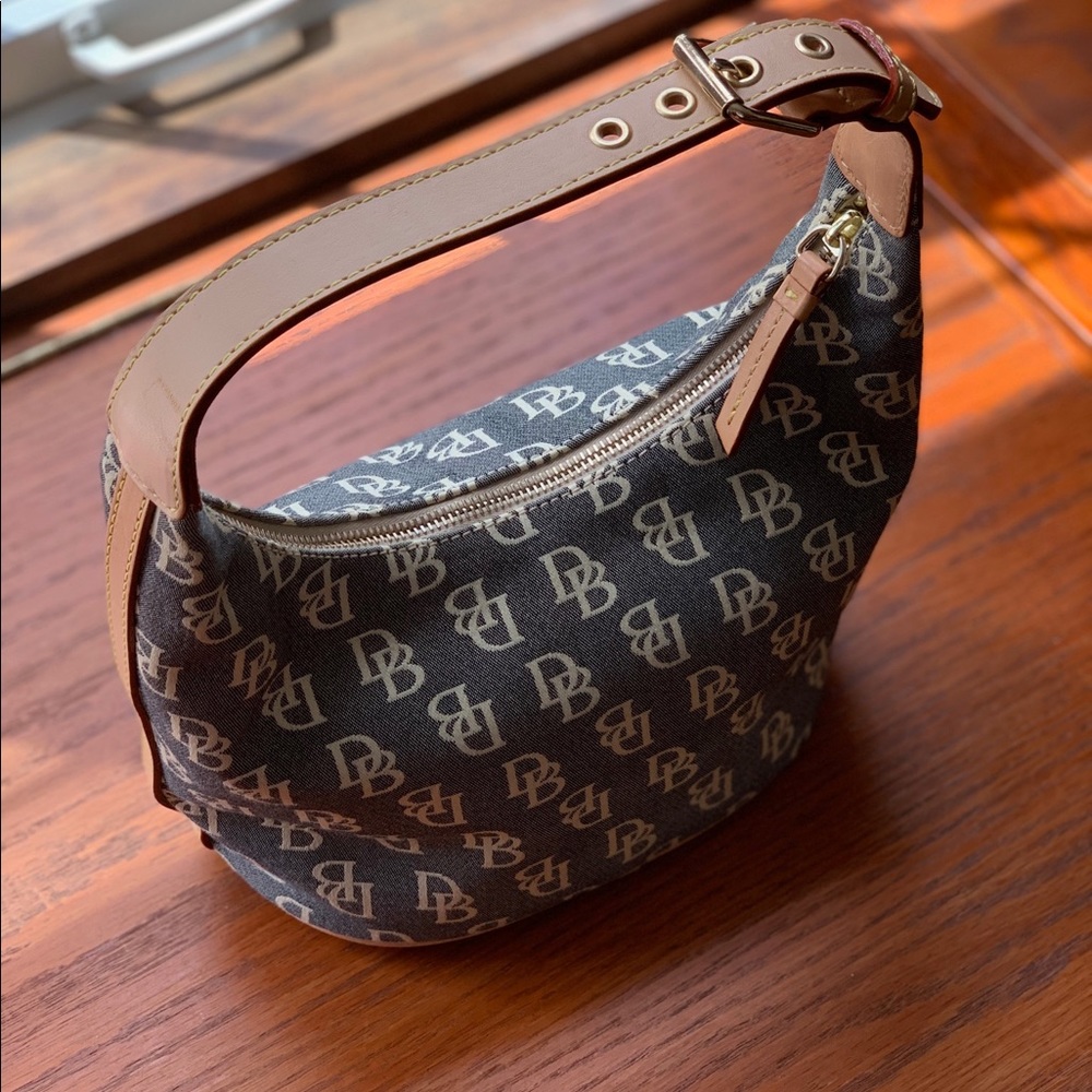 Dooney & Bourke purse